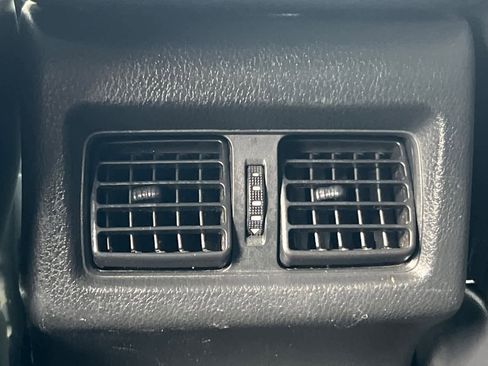 Used 2019 Toyota Camry XLE image 14