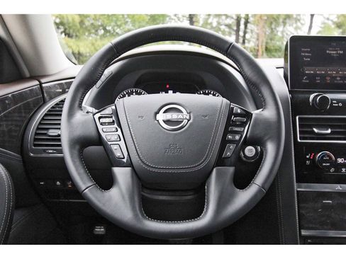 Used 2024 Nissan Armada Platinum w/ Captain's Chairs Package image 14