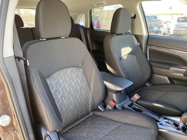New 2026 Mitsubishi Outlander Sport LE AWD/4WD image 9