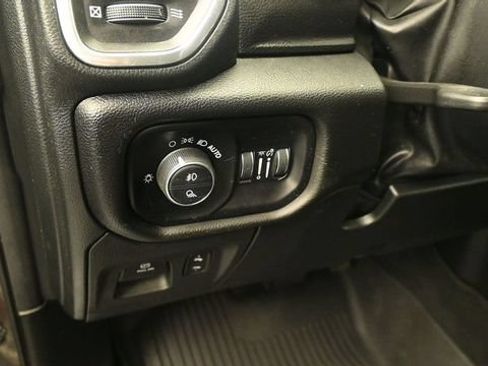 Used 2024 RAM 1500 Laramie AWD/4WD image 15