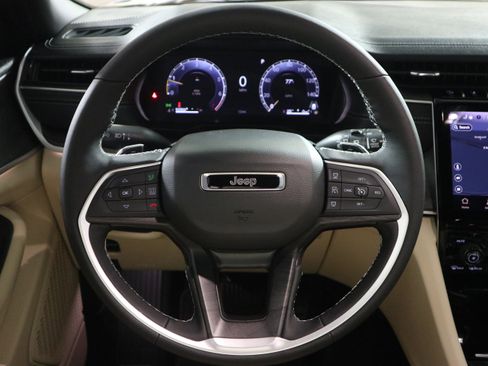 New 2025 Jeep Grand Cherokee L Limited w/ Black Appearance Package image 18