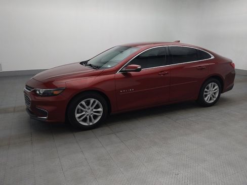 Used 2018 Chevrolet Malibu LT FWD image 2