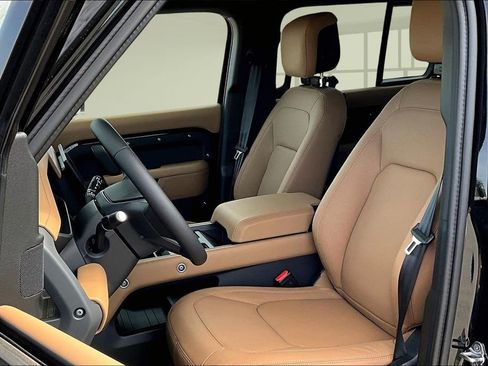 New 2026 Land Rover Defender 110 X-Dynamic SE AWD/4WD image 9