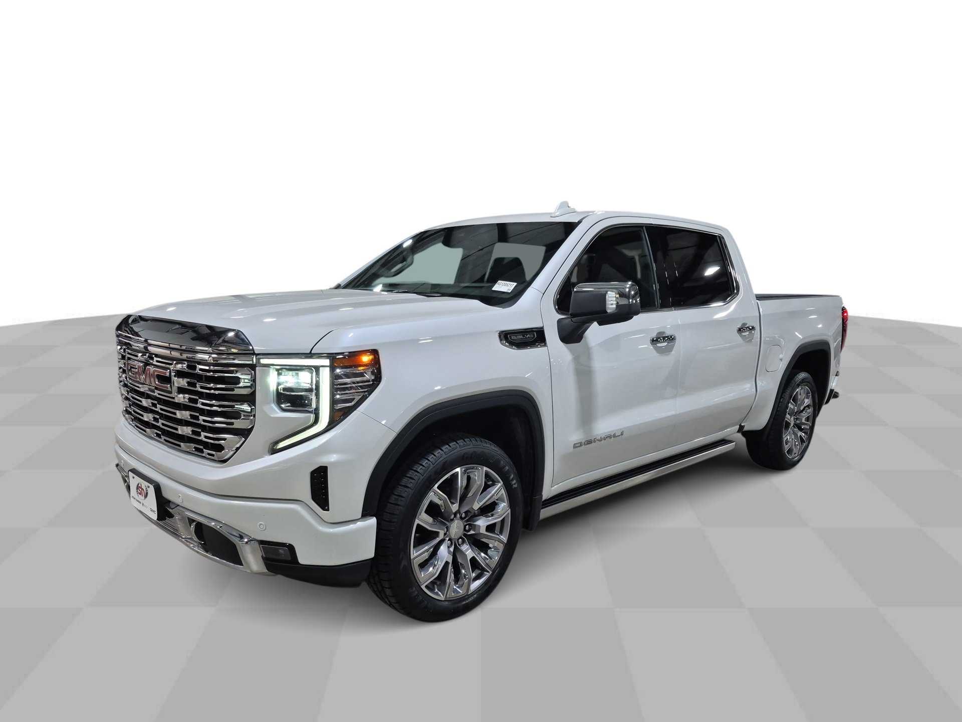 Used 2024 GMC Sierra 1500 Denali w/ Denali Reserve Package AWD/4WD image 1