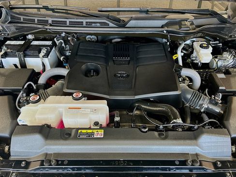 Used 2023 Toyota Tundra SR5 AWD/4WD image 25
