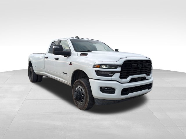 Used 2025 RAM 3500 Big Horn AWD/4WD image 3