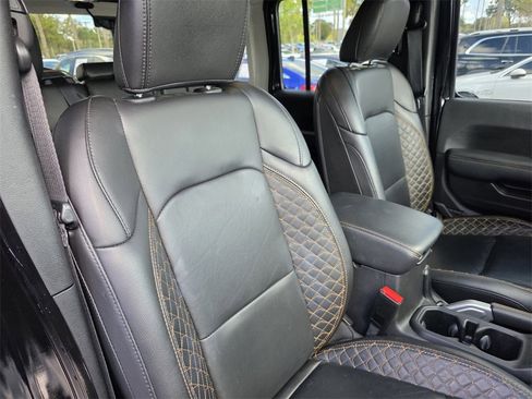 Used 2021 Jeep Wrangler Unlimited Sahara image 33