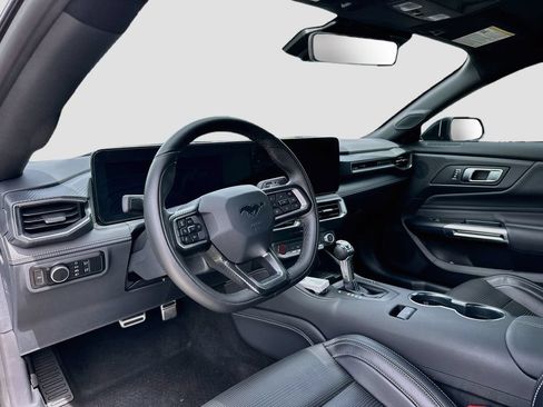 Used 2024 Ford Mustang GT Premium RWD image 9