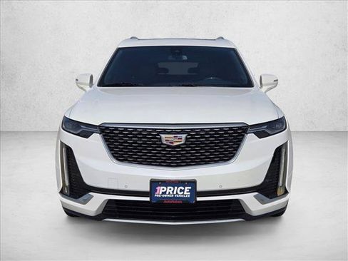 Used 2020 Cadillac XT6 Premium Luxury FWD image 2