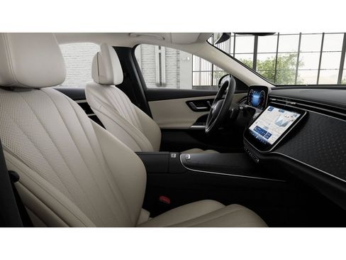 New 2026 Mercedes-Benz E 350 4MATIC Sedan image 4