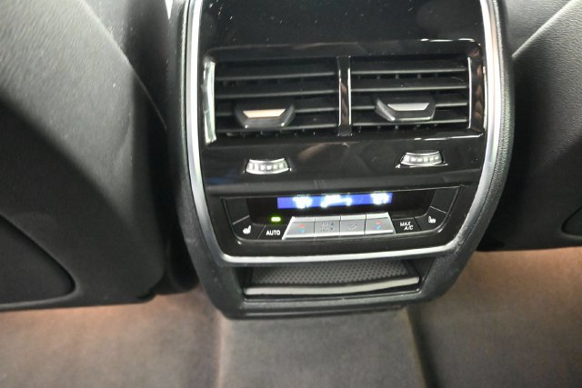 Used 2023 BMW X5 xDrive45e AWD/4WD image 16