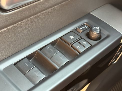 Used 2024 Toyota Sequoia Limited image 27