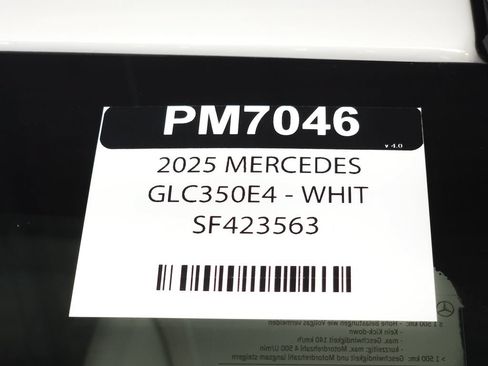 Used 2025 Mercedes-Benz GLC 350e 4MATIC image 34