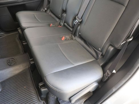 Used 2018 Toyota 4Runner Limited AWD/4WD image 22