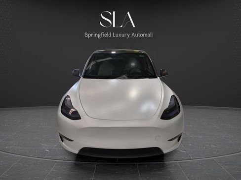 Used 2023 Tesla Model Y Performance AWD/4WD image 3
