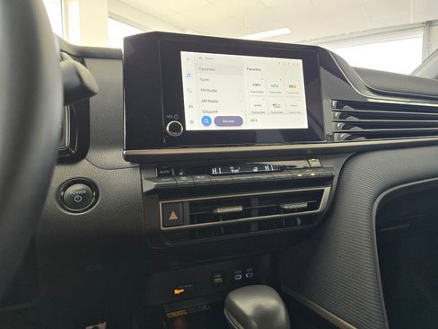 Certified 2025 Toyota Camry SE image 29