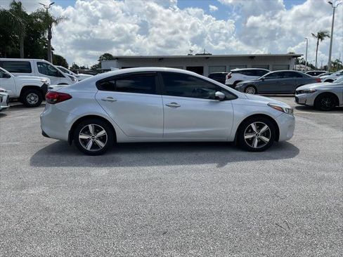 Used 2018 Kia Forte LX w/ LX Popular Package FWD image 9