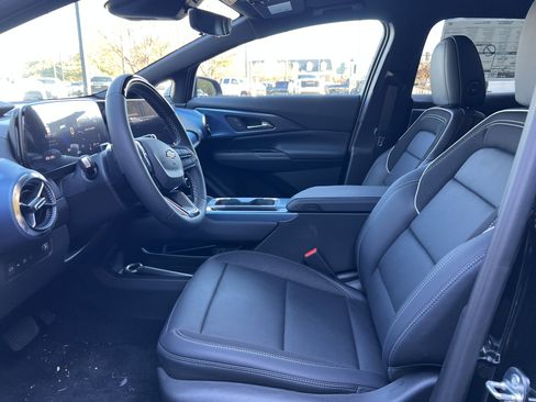 New 2025 Chevrolet Equinox EV LT image 15