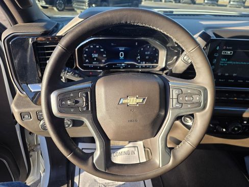 Used 2023 Chevrolet Silverado 1500 LT w/ Z71 Off-Road Package image 3