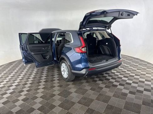 Used 2025 Honda CR-V EX image 16