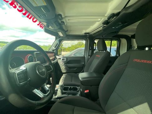 Used 2022 Jeep Gladiator Rubicon w/ Cold Weather Group AWD/4WD image 18