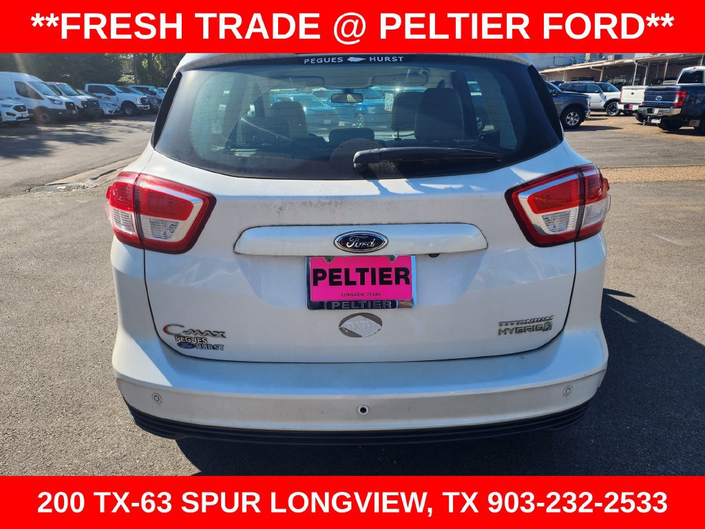 Used 2017 Ford C-MAX Titanium w/ Equipment Group 301A FWD image 10