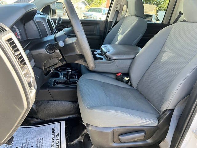 Used 2018 RAM 2500 Tradesman w/ Chrome Appearance Group AWD/4WD image 16