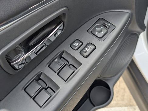 New 2026 Mitsubishi Outlander Sport LE AWD/4WD image 11