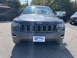 Used 2019 Jeep Grand Cherokee Laredo image 3