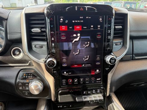 Used 2019 RAM 1500 Laramie AWD/4WD image 20