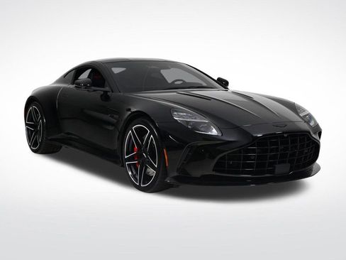 Used 2025 Aston Martin V8 Vantage Coupe image 1