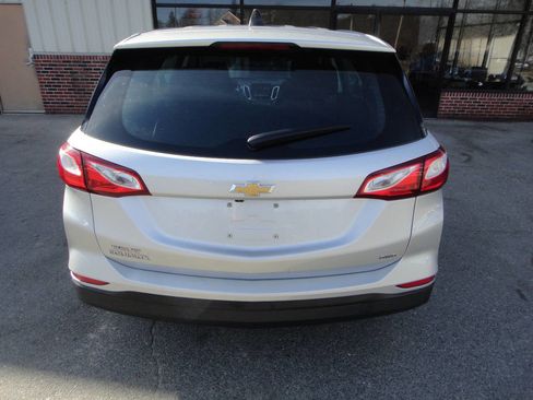 Used 2021 Chevrolet Equinox LS image 5