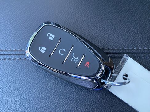 Used 2023 Chevrolet Equinox Premier FWD image 38