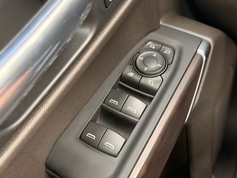 Used 2021 GMC Sierra 1500 SLT AWD/4WD image 18
