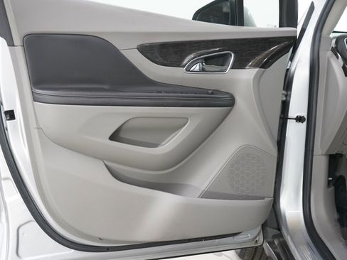 Used 2016 Buick Encore FWD image 19