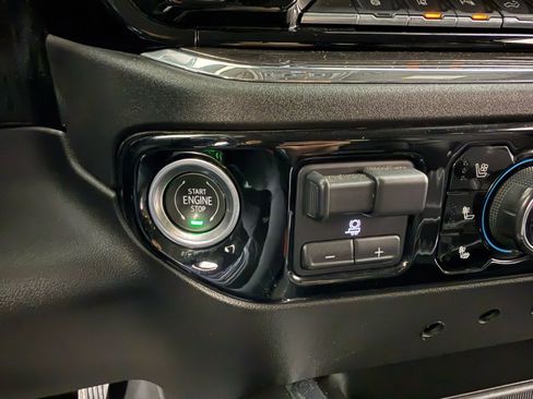 Used 2024 Chevrolet Silverado 2500 LTZ w/ LTZ Plus Package image 22