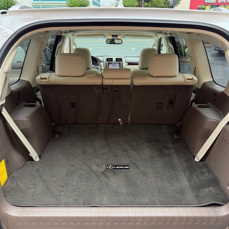 Used 2018 Lexus GX 460 Premium w/ Premium Package AWD/4WD image 15