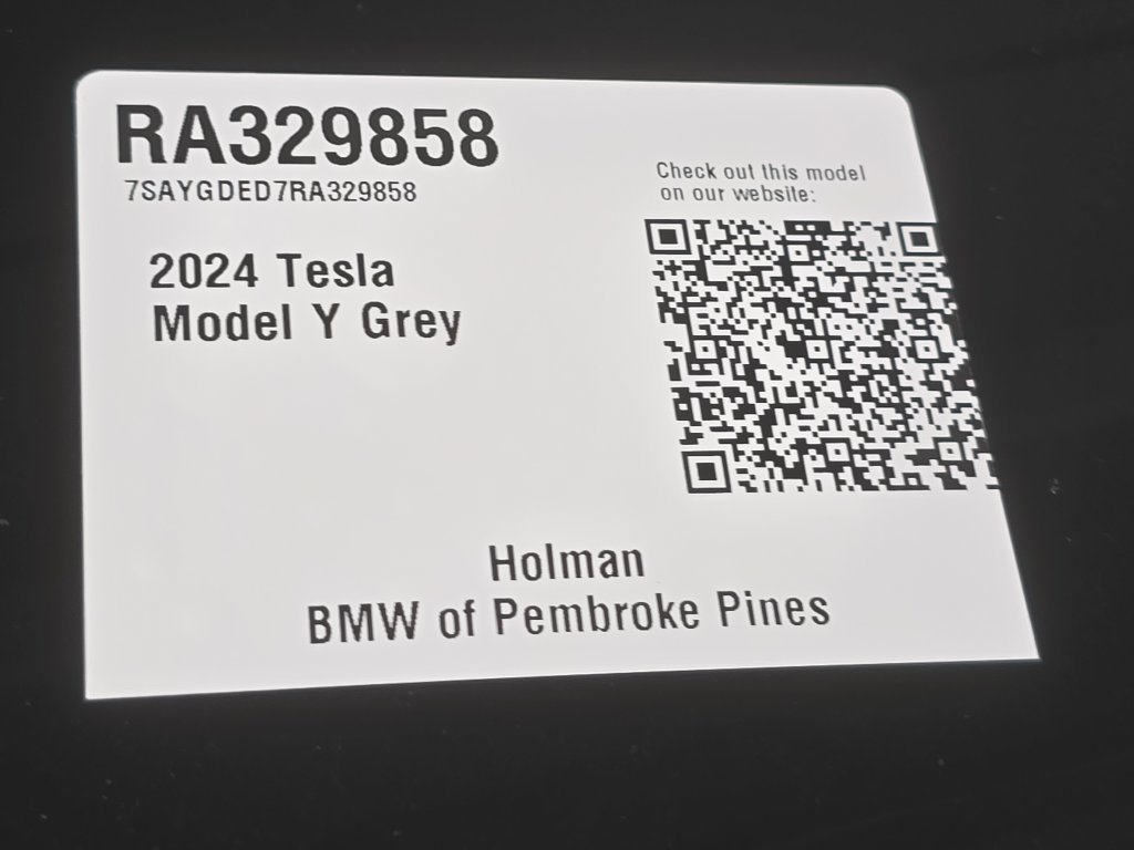 Used 2024 Tesla Model Y 2WD image 23
