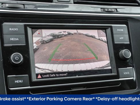 Used 2022 Volkswagen Tiguan S image 7