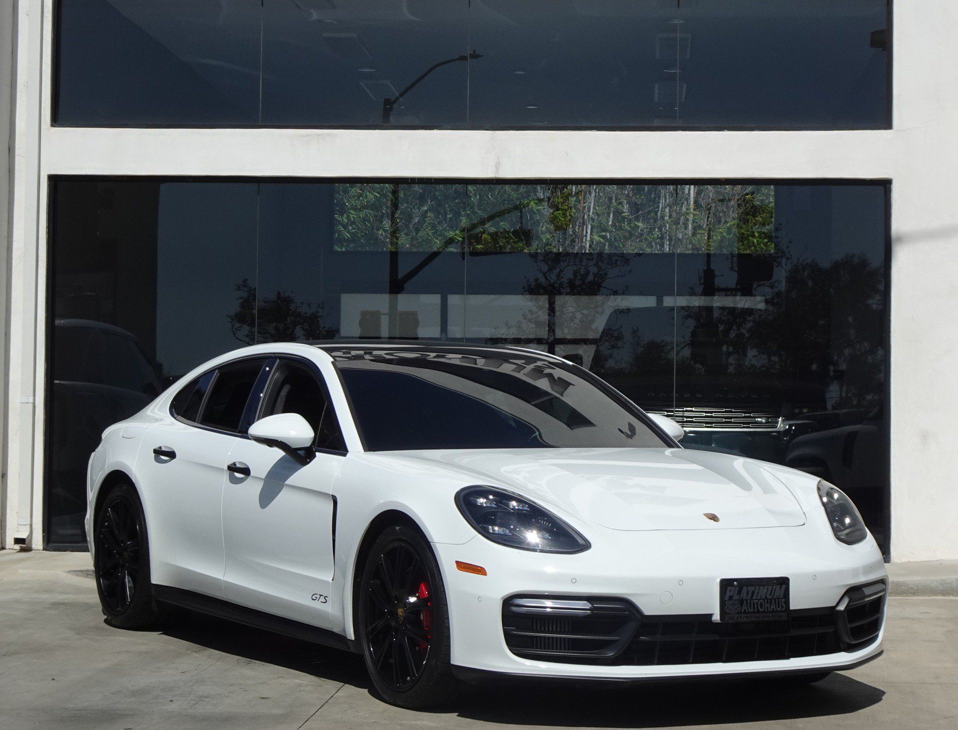 Used 2019 Porsche Panamera GTS AWD/4WD image 10