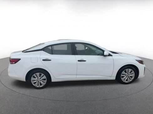 Used 2025 Nissan Sentra S image 16