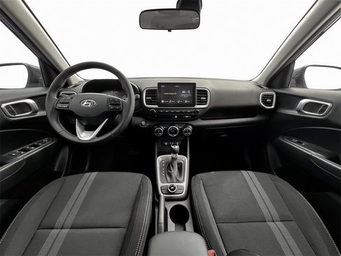 New 2025 Hyundai Venue SEL image 13