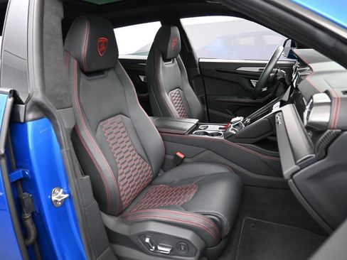 Used 2022 Lamborghini Urus AWD/4WD image 33