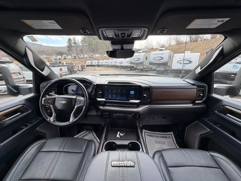 Used 2024 Chevrolet Silverado 2500 High Country w/ High Country Premium Package image 20