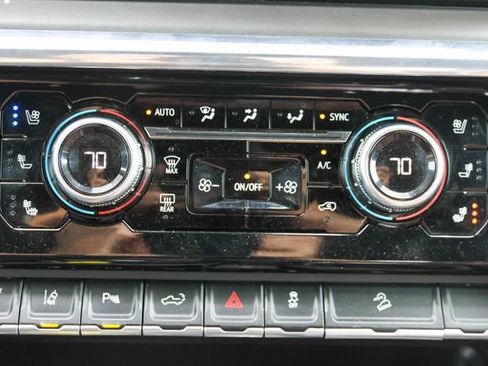 Used 2024 GMC Sierra 2500 Denali Ultimate w/ Max Trailering Package AWD/4WD image 17