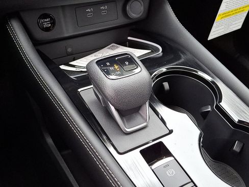 New 2025 Nissan Rogue Platinum image 9