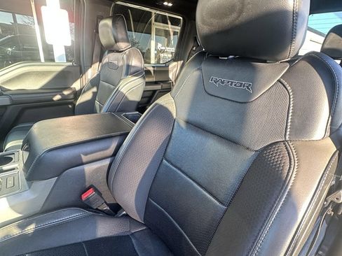 Used 2019 Ford F150 Raptor w/ Equipment Group 802A Luxury image 8