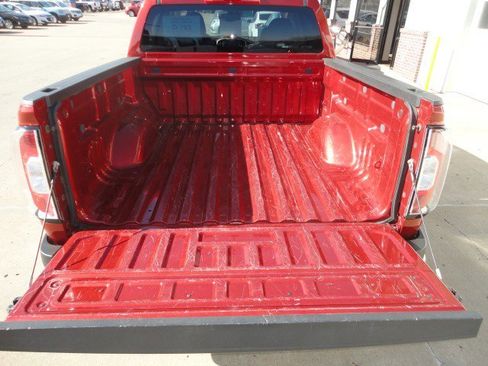 Used 2015 GMC Canyon SLT w/ Driver Alert Package image 14