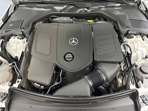 Certified 2022 Mercedes-Benz C 300 4MATIC Sedan image 10