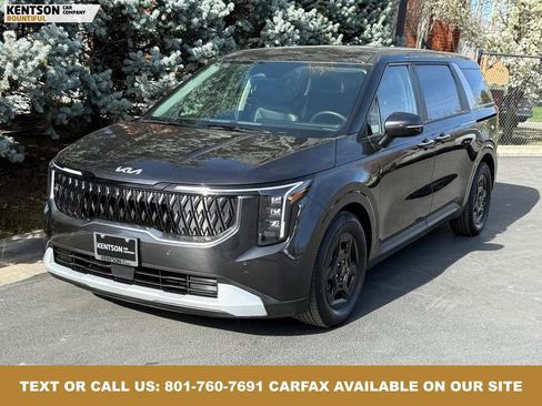 Used 2025 Kia Carnival image 3